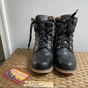 BNWOB Durango Cabin Boot